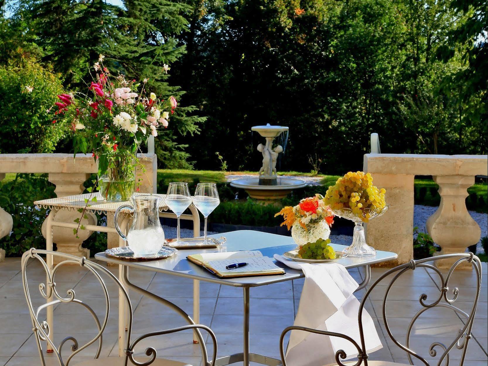 Logis Hotel Restaurant Chateau Bellevue Cazaubon Exterior foto