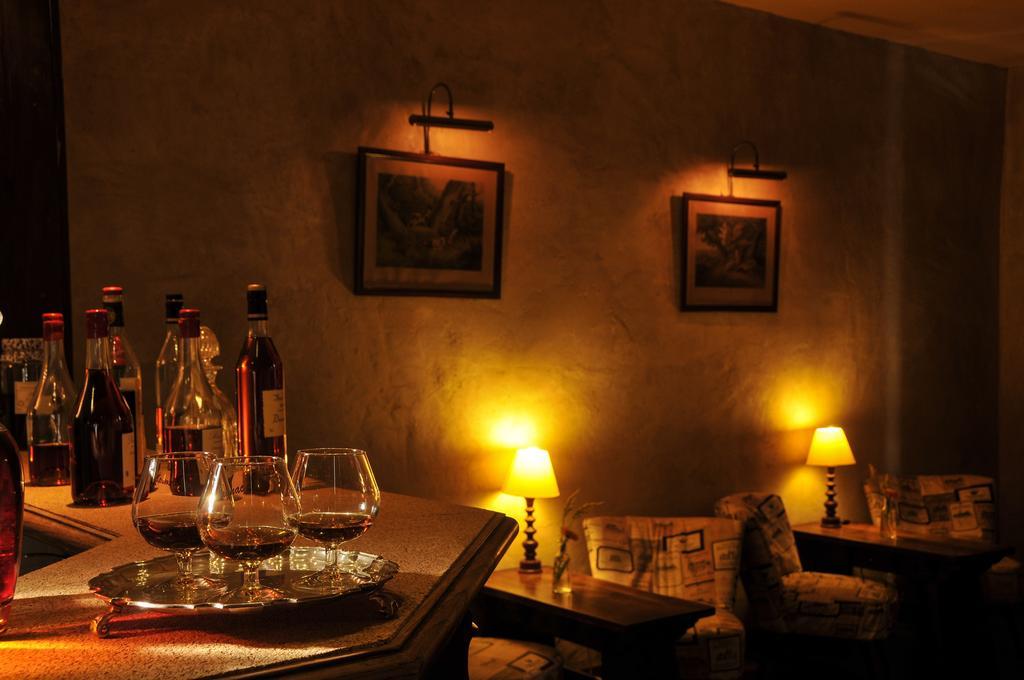 Logis Hotel Restaurant Chateau Bellevue Cazaubon Exterior foto